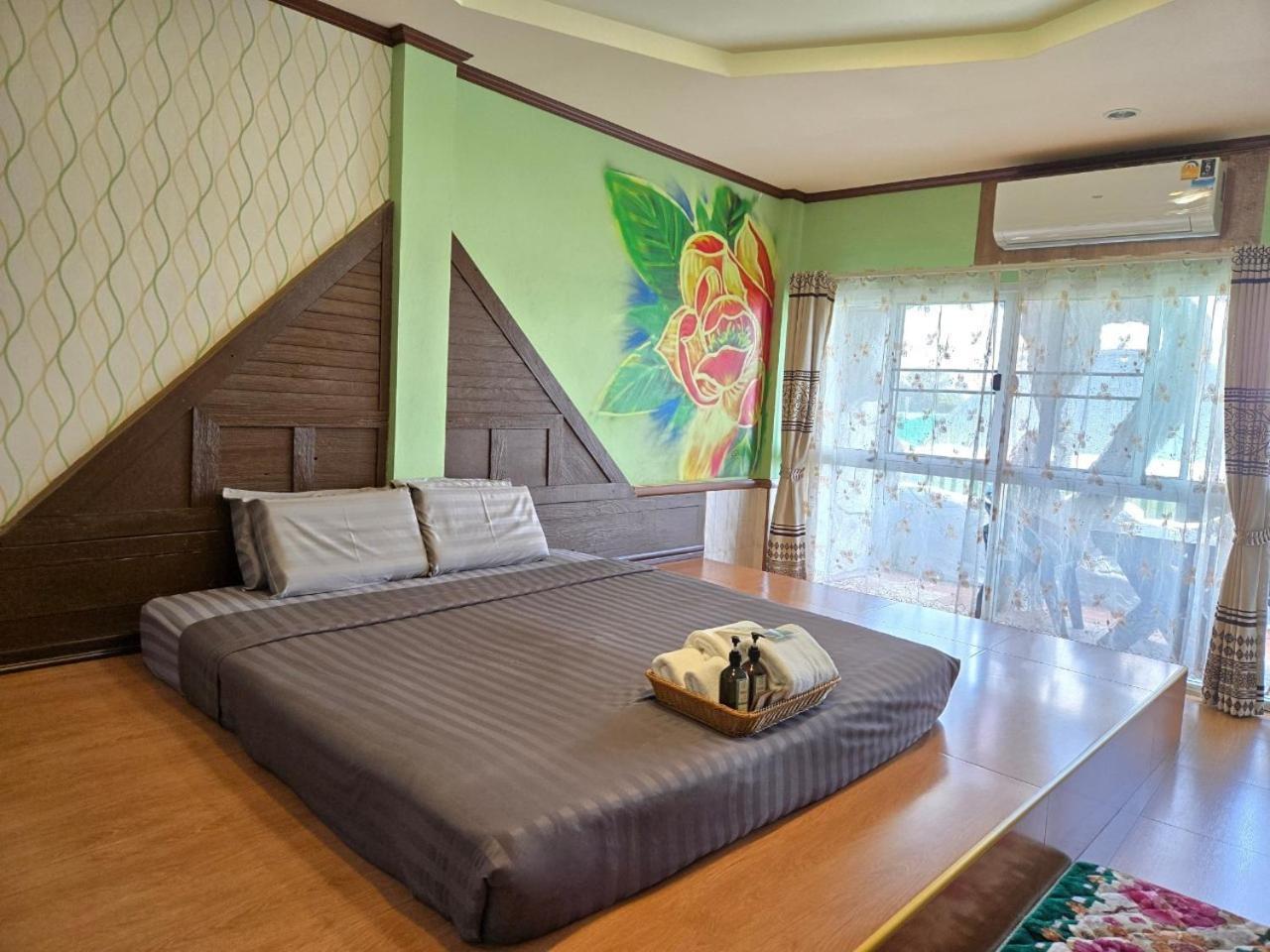 Suwanna Riverside Chainat Ngoại thất bức ảnh